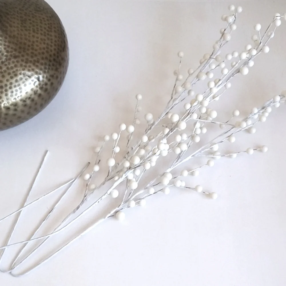 5x Bloom Artificial White Berry Stems Bouquet Green Leaves Holiday Home Accents